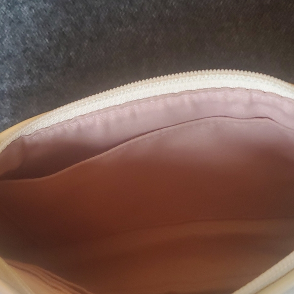 COACH wristlet - Picture 5 of 7